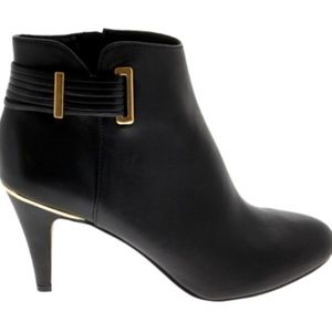 Vincent Camuto Women's Vinisha Ankle Boots